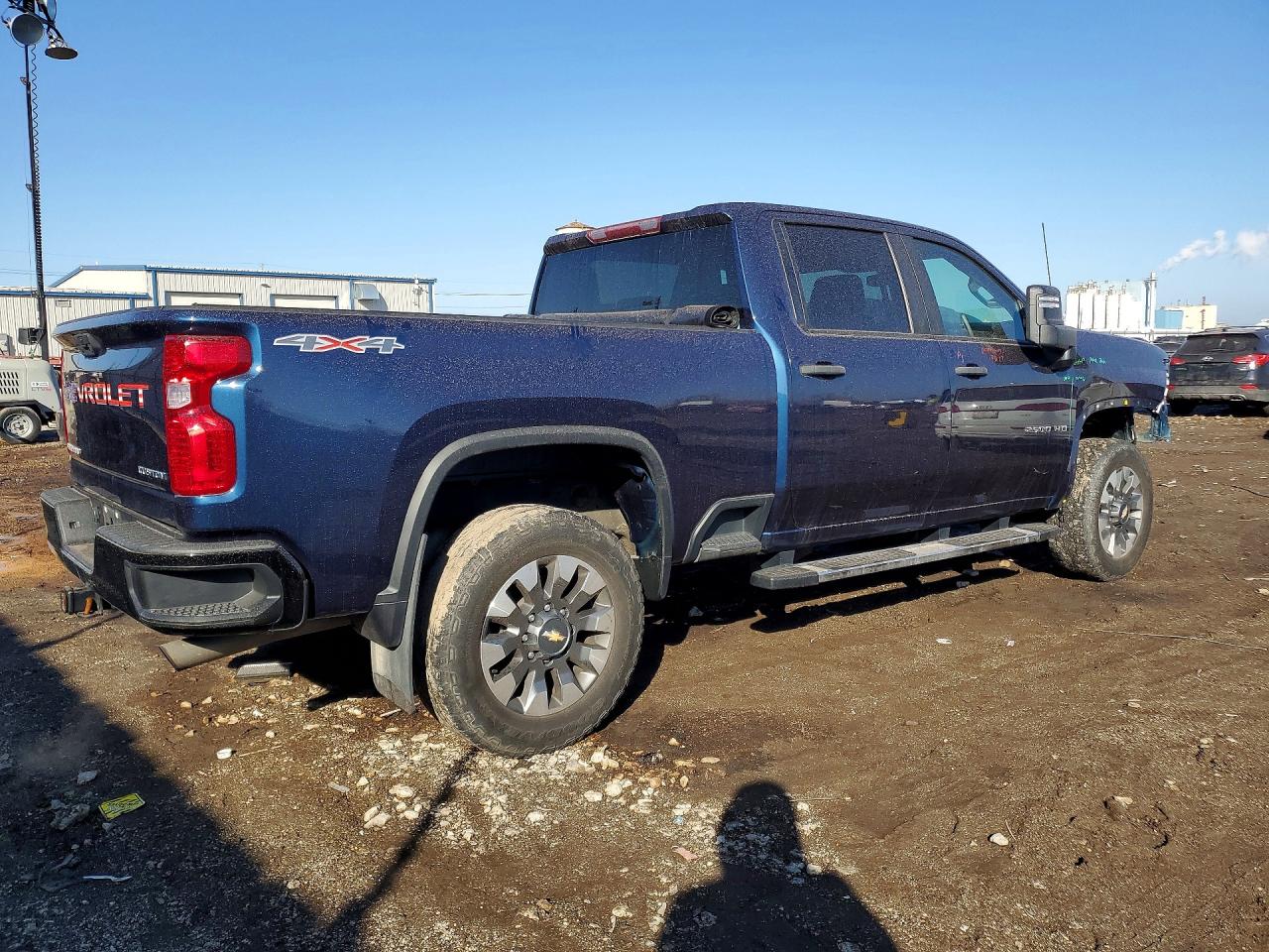 2022 Chevrolet All models VIN 1GC4YME73NF180974 photo 3