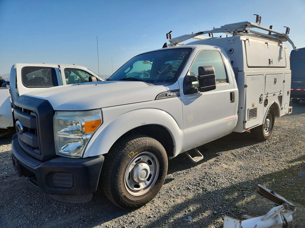2013 Ford F350 VIN 1FDRF3A68DEB92153 photo 1