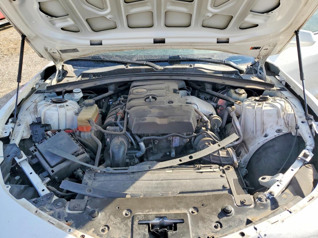 2018 Chev Camaro VIN 1G1FB1RX5J0185943 photo 11