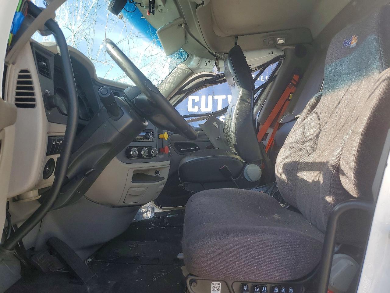 2019 PETERBILT All models VIN 1XPBA48X8KD600175 photo 5