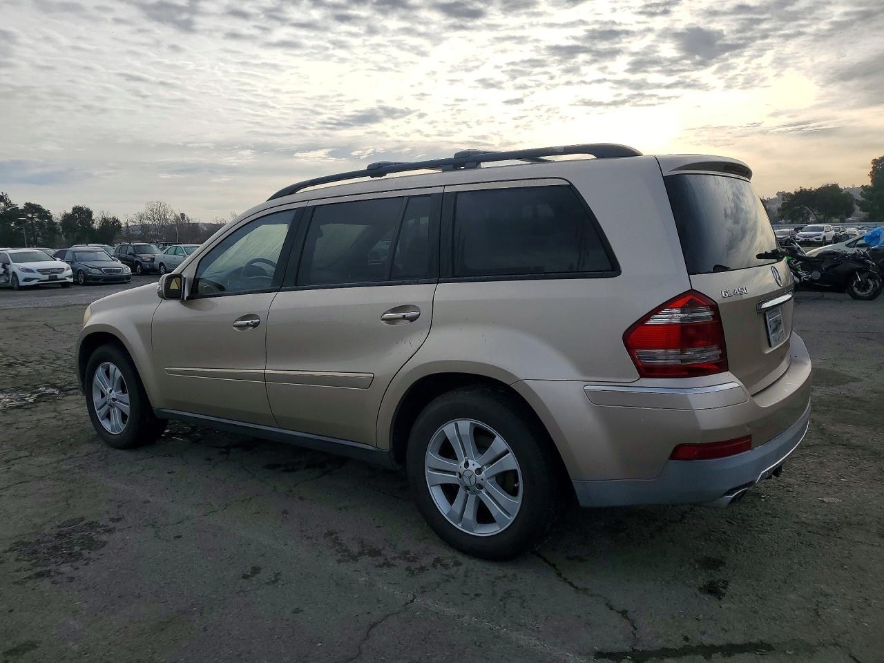 2007 Mercedes-Benz Gl-class VIN 4JGBF71E77A154666 photo 2