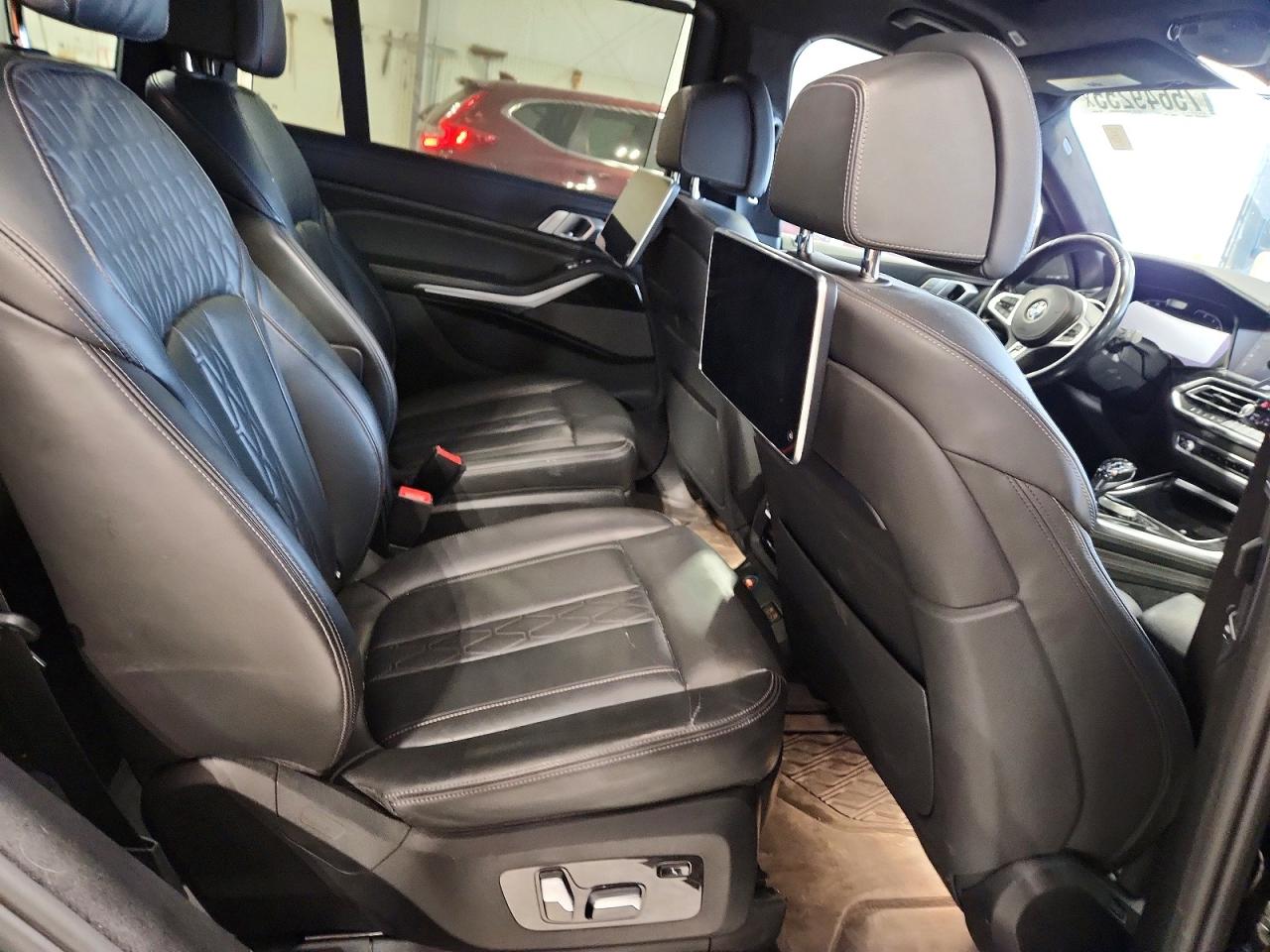 2019 BMW X7 VIN 5UXCX4C51KLS37832 photo 11