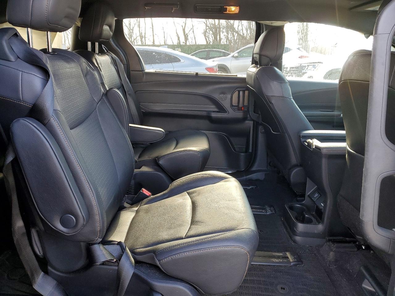 2023 Toyota Sienna VIN 5TDCSKFC8PS101699 photo 11
