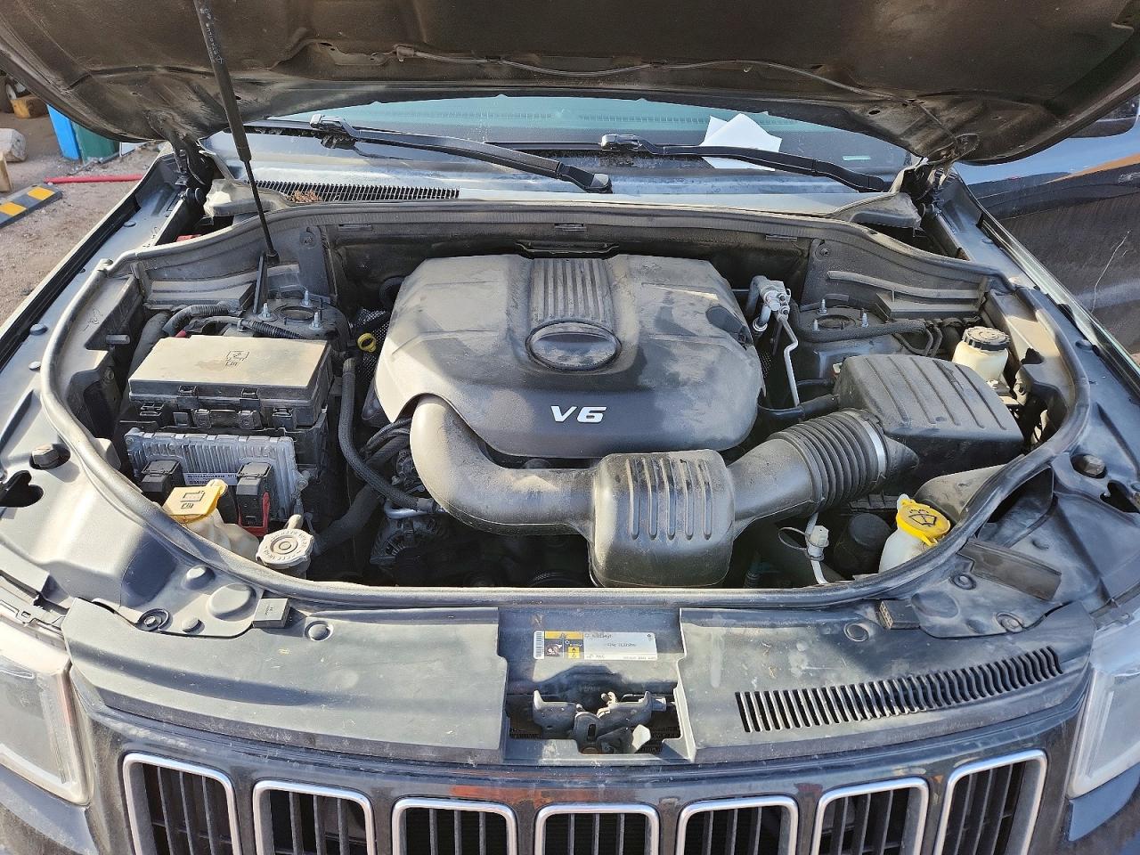 2015 Jeep Grand cher VIN 1C4RJFAG6FC954620 photo 12