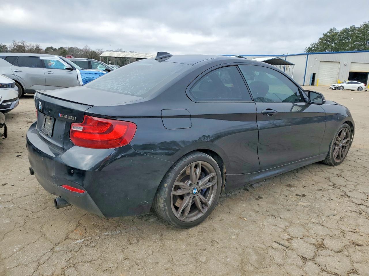 2015 BMW M2 VIN WBA1J7C51FV358878 photo 3