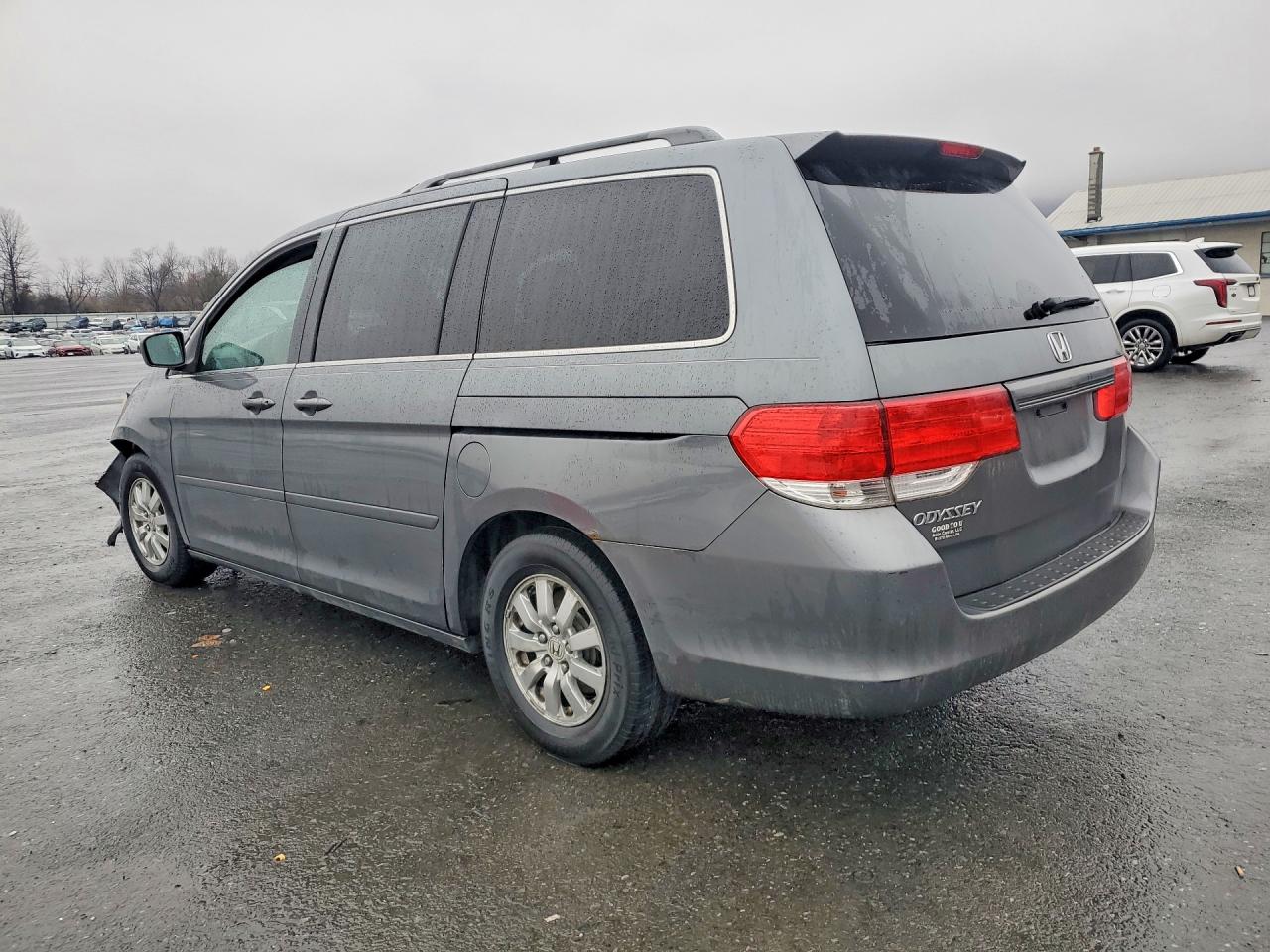 2010 Honda All models VIN 5FNRL3H47AB071657 photo 2