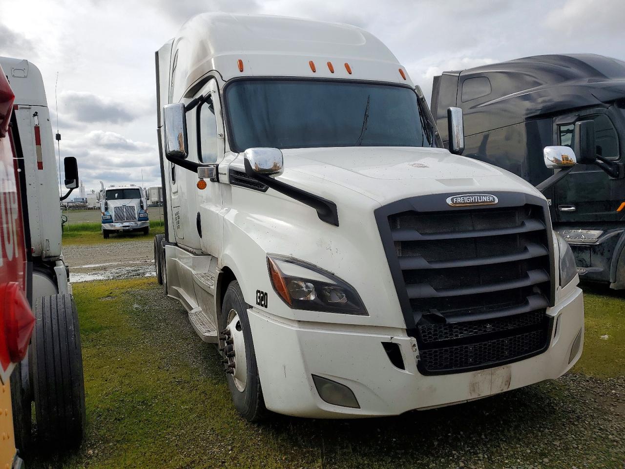 2022 FREIGHTLINER All other VIN 3AKJHHDR4NSNF1597 photo 1