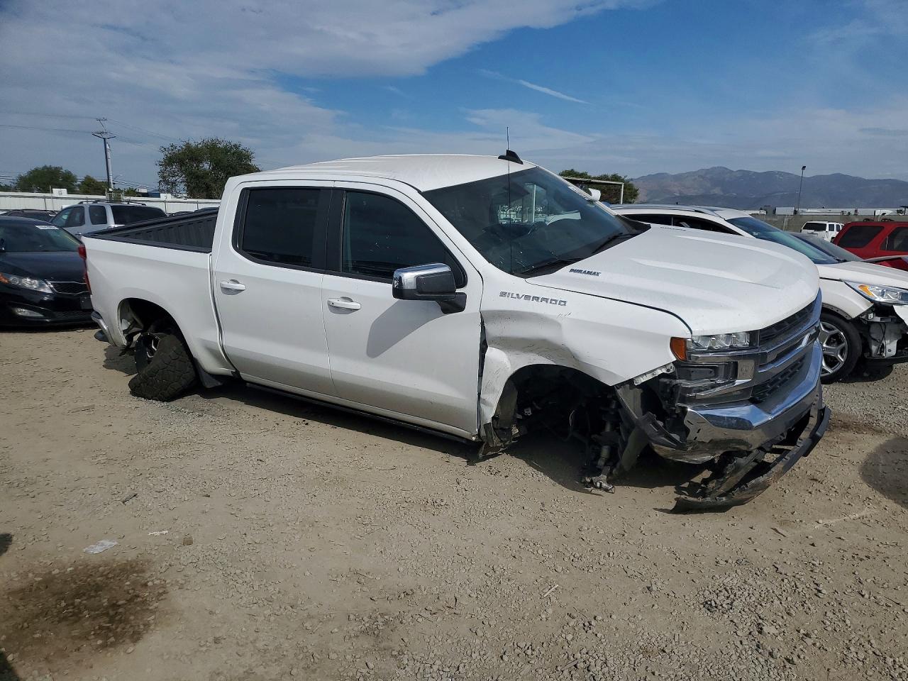 2020 Chev All models VIN 3GCPWCET5LG225449 photo 4