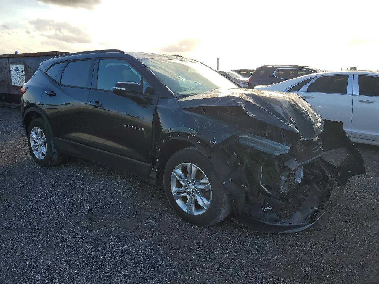 2019 Chevrolet Blazer VIN 3GNKBBRA6KS583168 photo 4