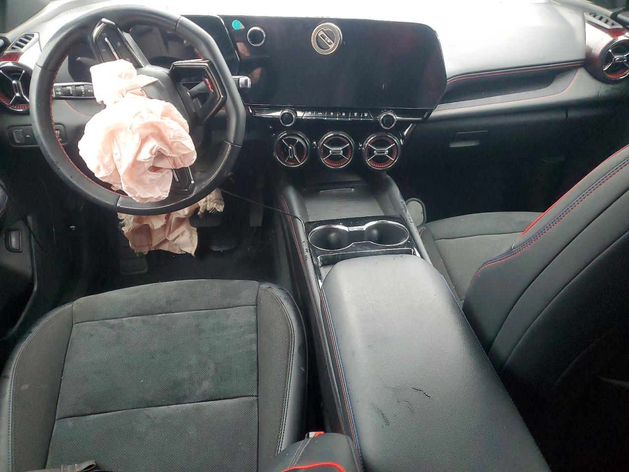2024 Chevrolet Blazer VIN 3GNKDCRJ0RS149175 photo 8