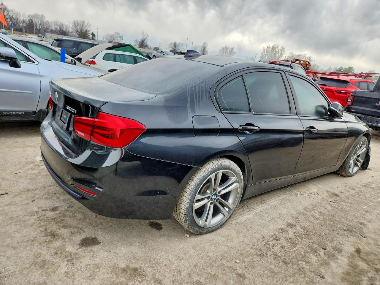 2018 BMW 3 series VIN WBA8D9C56JEM32144 photo 3