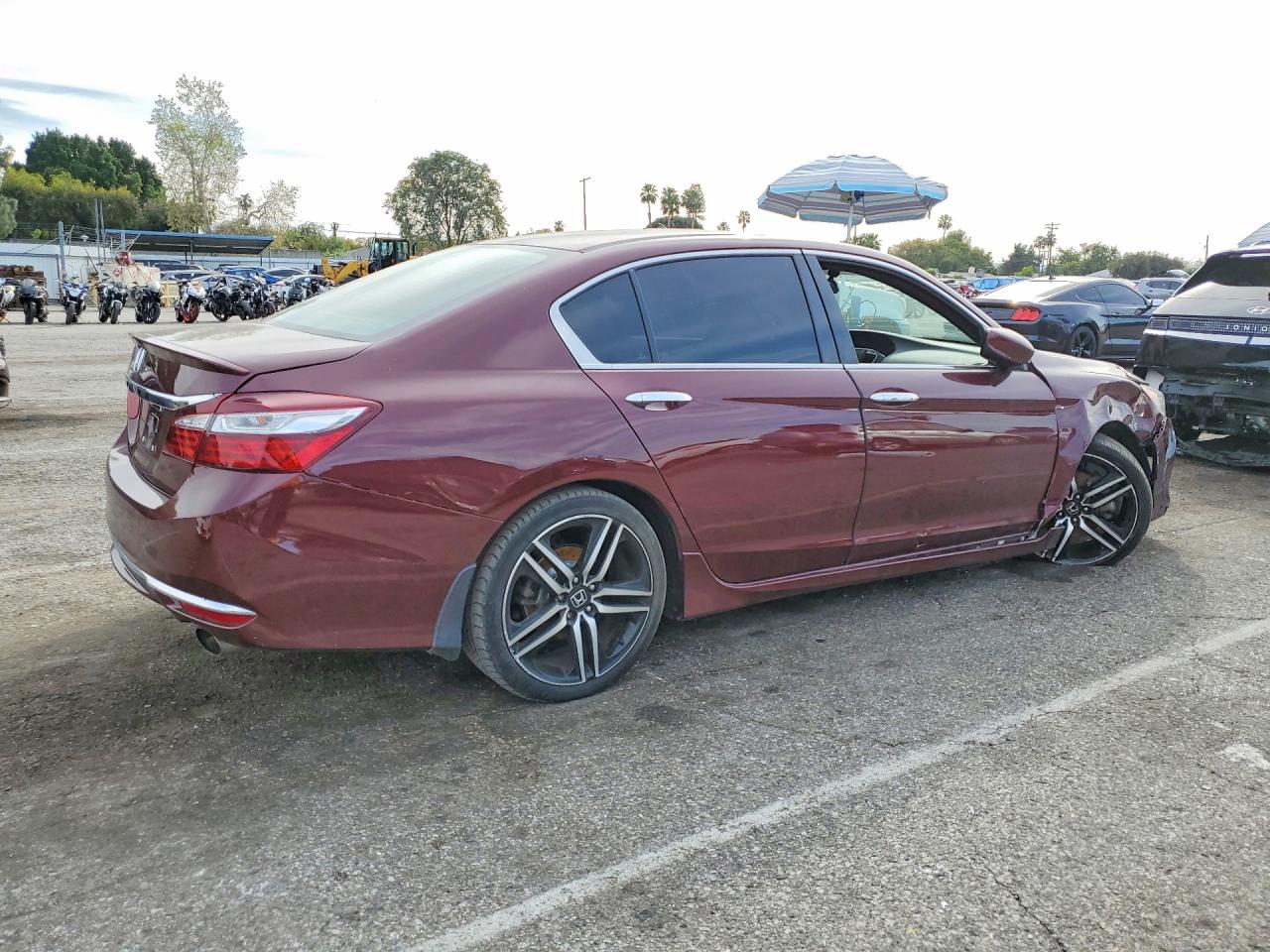 2016 HONDA Accord VIN 1HGCR2F57GA168368 photo 3