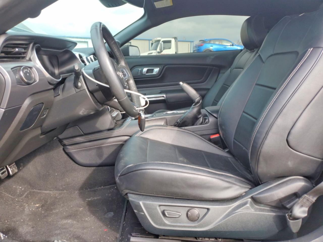 2022 Ford Mustang VIN 1FA6P8R01N5554218 photo 7