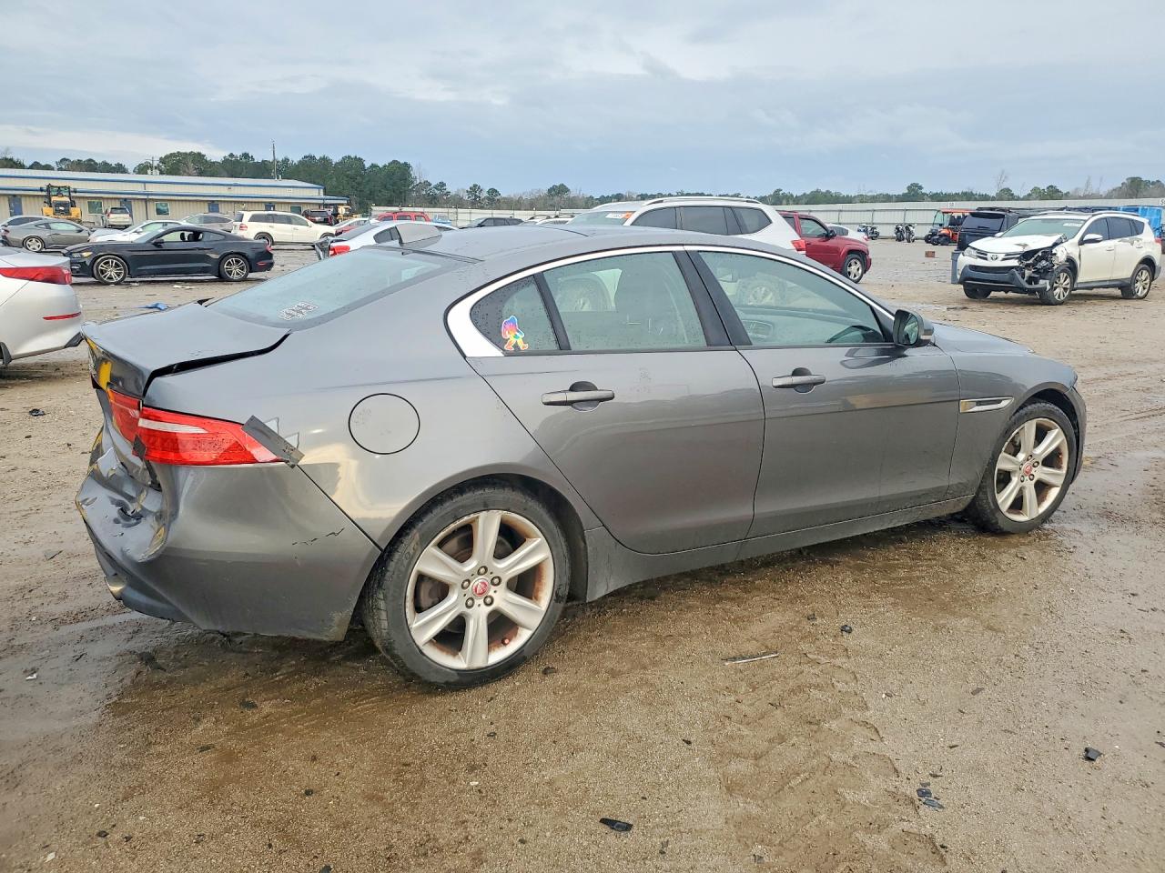 2017 Jaguar Xe VIN SAJAD4BG2HA961099 photo 3