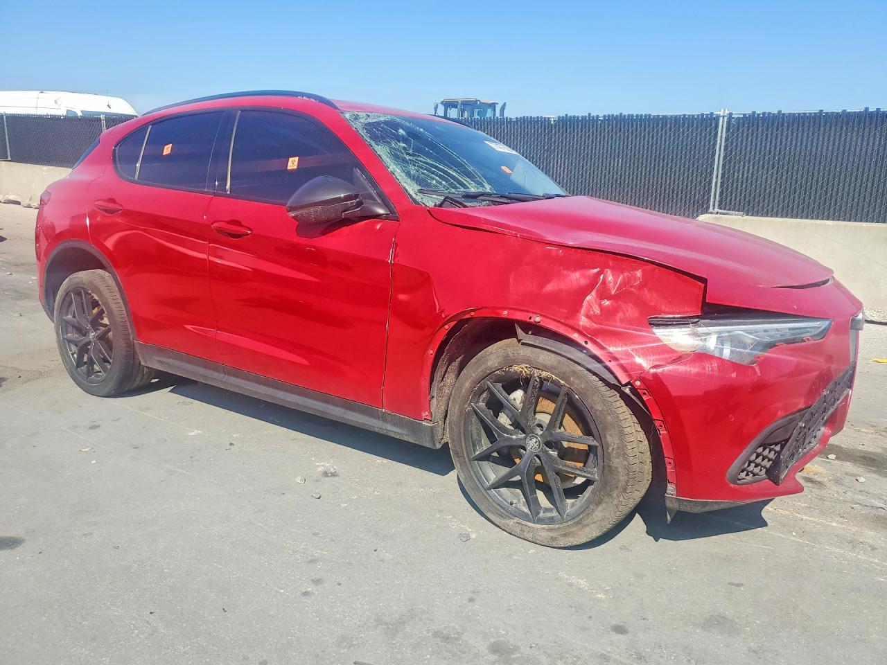 2021 Alfa Stelvio VIN ZASPAJAN3M7C98236 photo 4