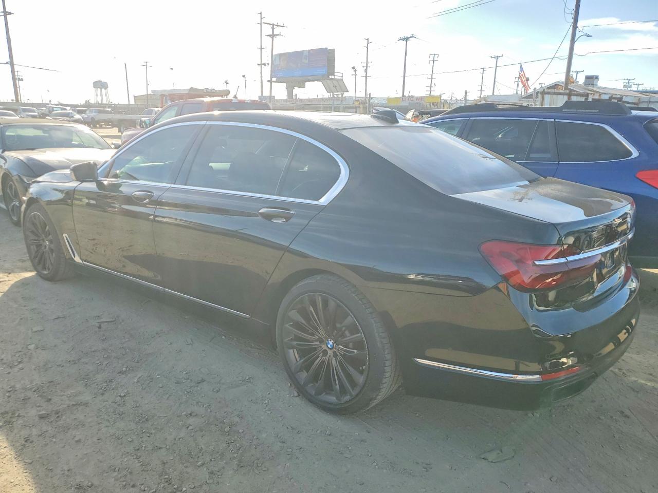 2016 BMW 7 series VIN WBA7F0C59GGM20875 photo 2