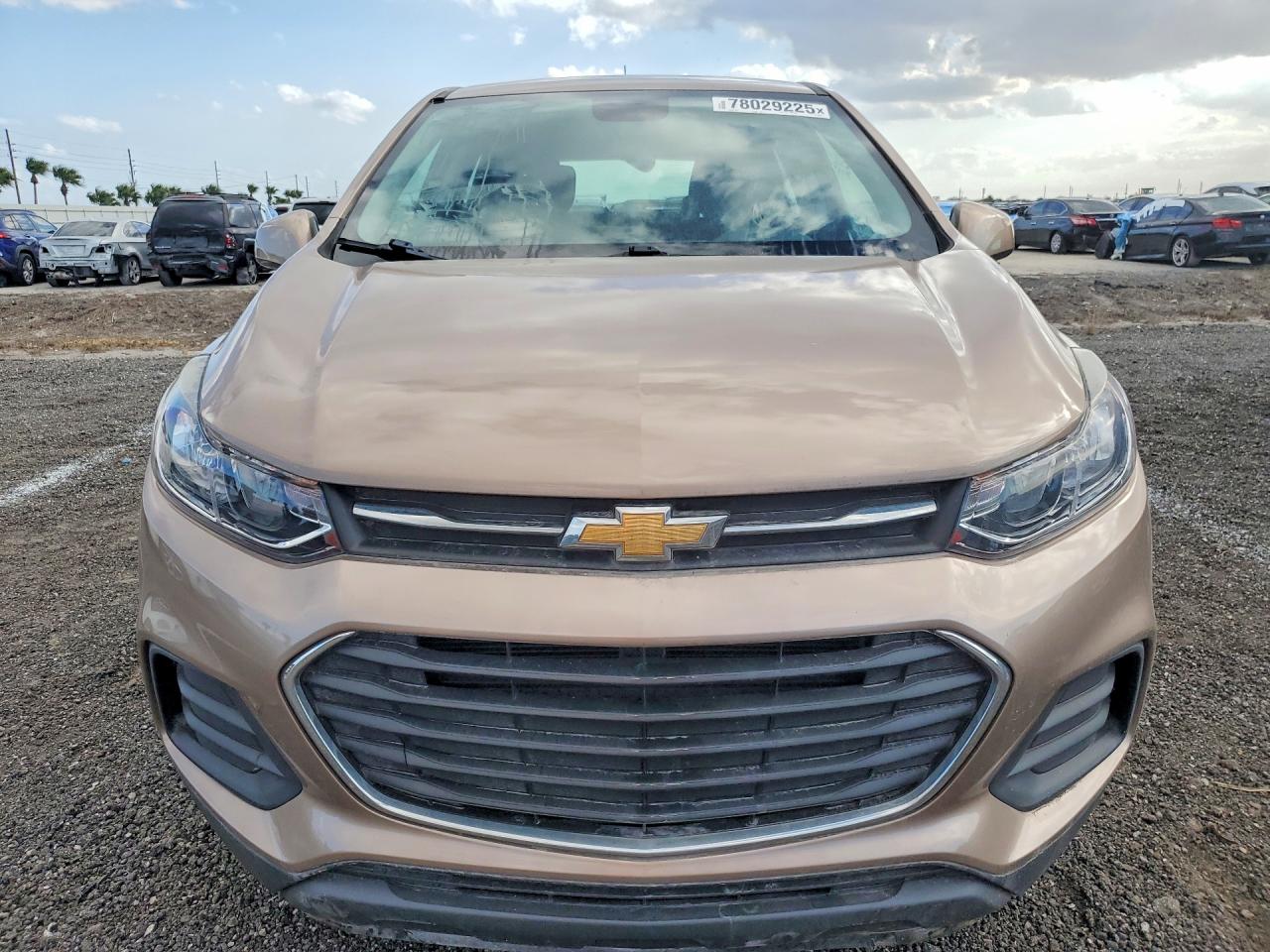 2018 Chevrolet Trax VIN 3GNCJKSB9JL410747 photo 5