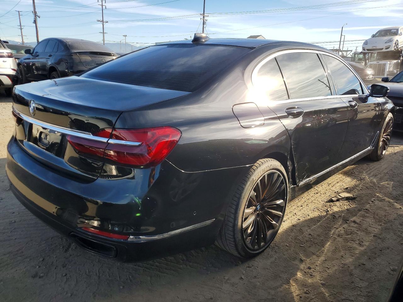 2016 BMW 7 series VIN WBA7F0C59GGM20875 photo 3