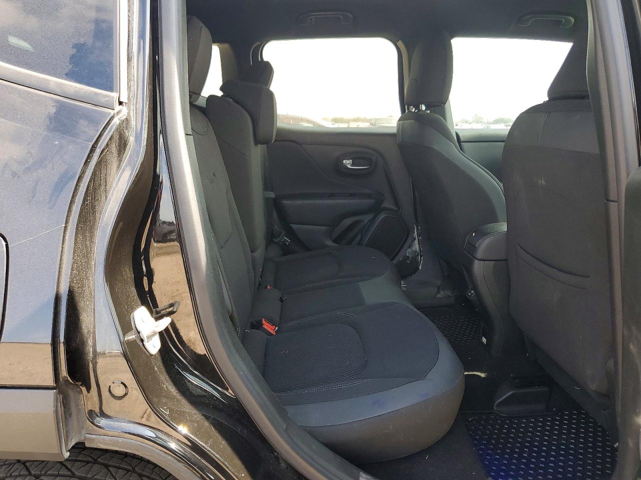 2022 Jeep Renegade VIN ZACNJDE15NPN60672 photo 10