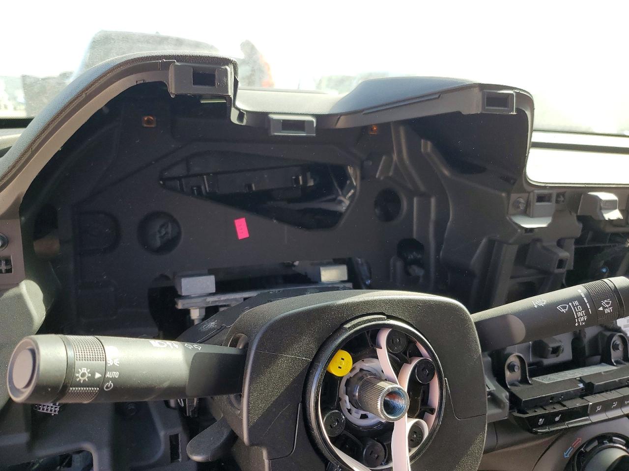 2018 CHEV Camaro VIN 1G1FJ1R61J0152545 photo 9