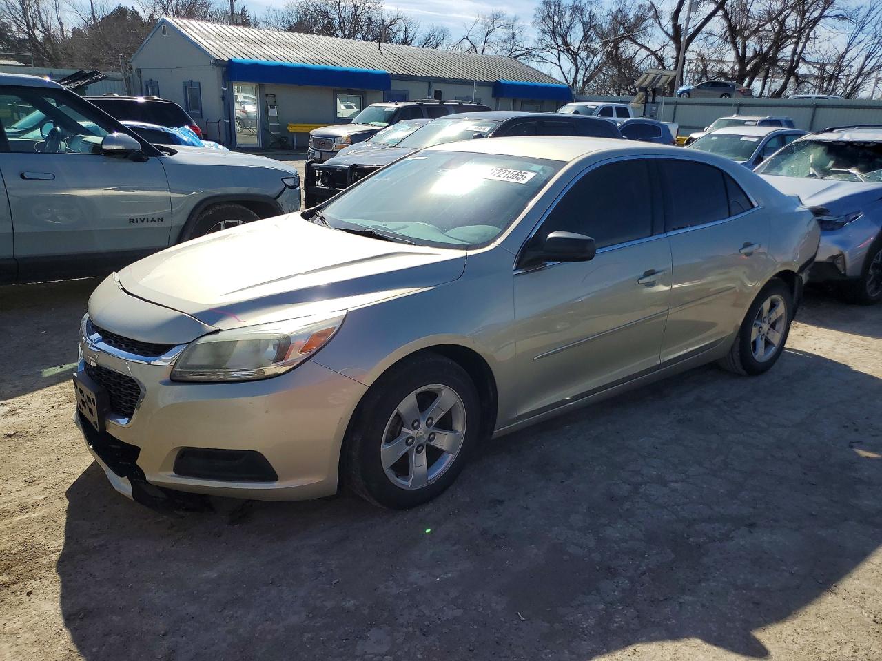 2015 Chev Malibu VIN 1G11B5SL6FF142077 photo 1