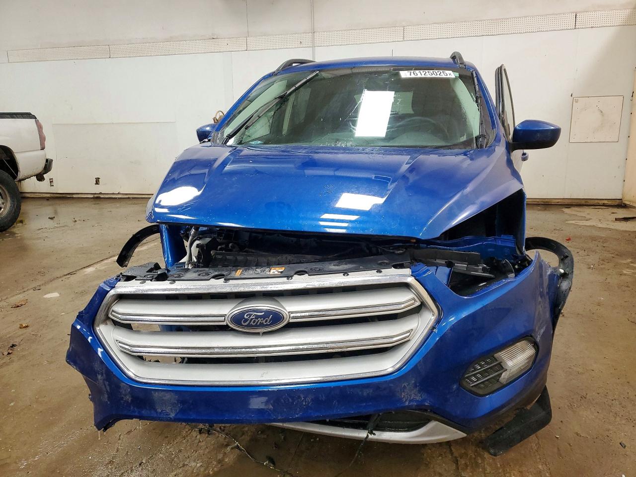 2019 Ford Escape VIN 1FMCU0HD2KUA82460 photo 5