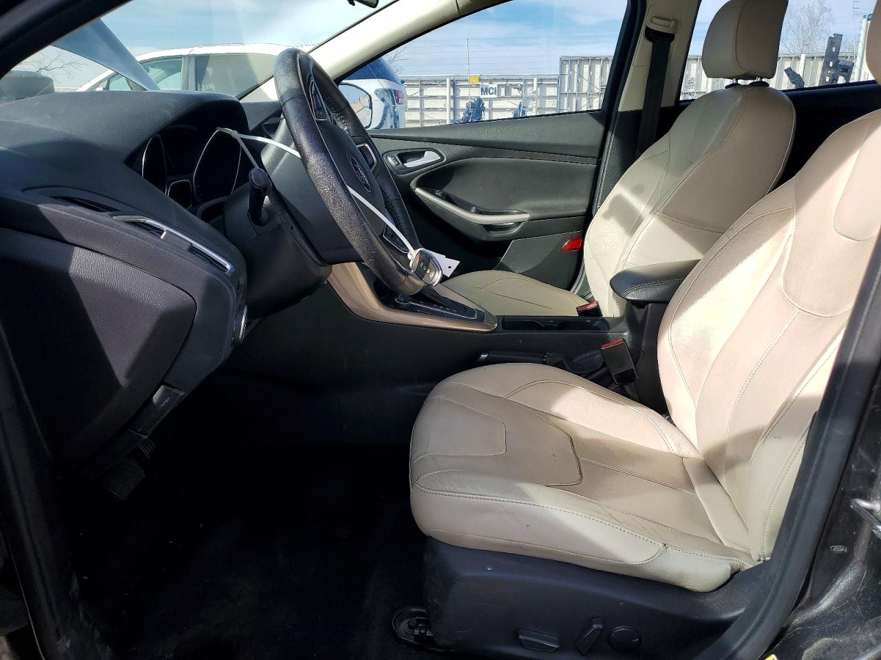 2015 Ford Focus VIN 1FADP3N20FL323664 photo 7