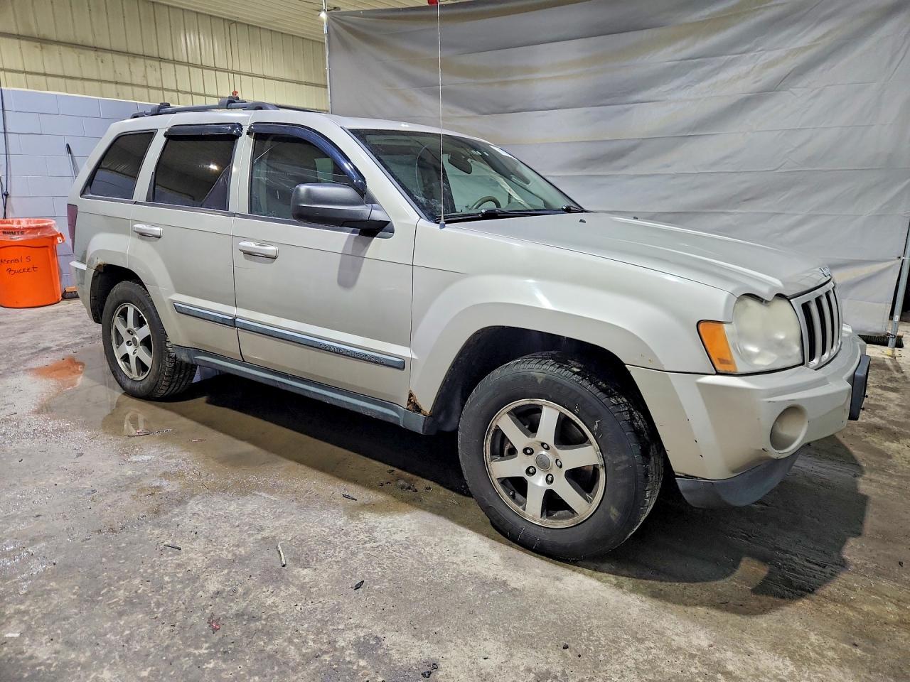 2007 Jeep Grand cher VIN 1J8GR48K87C680068 photo 4