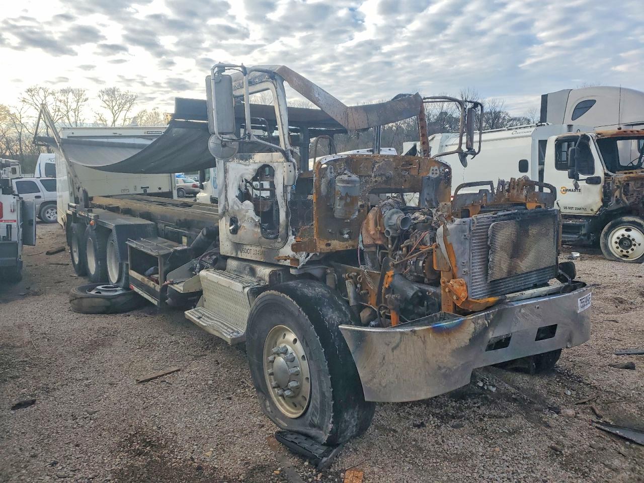 2012 PETERBILT All models VIN 2NP3LN0X8CM171139 photo 1