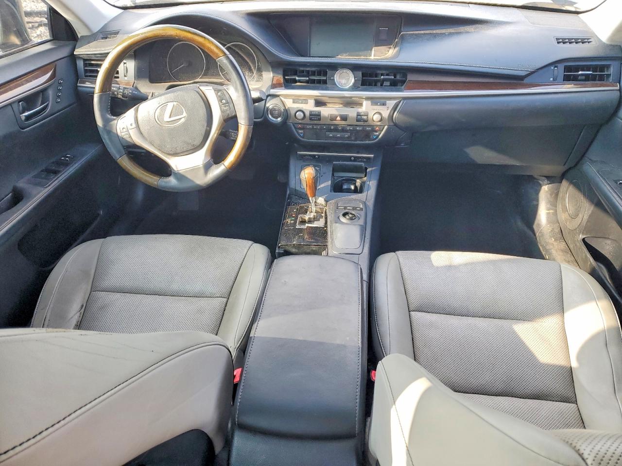 2015 Lexus ES350 VIN JTHBK1GG5F2172712 photo 8