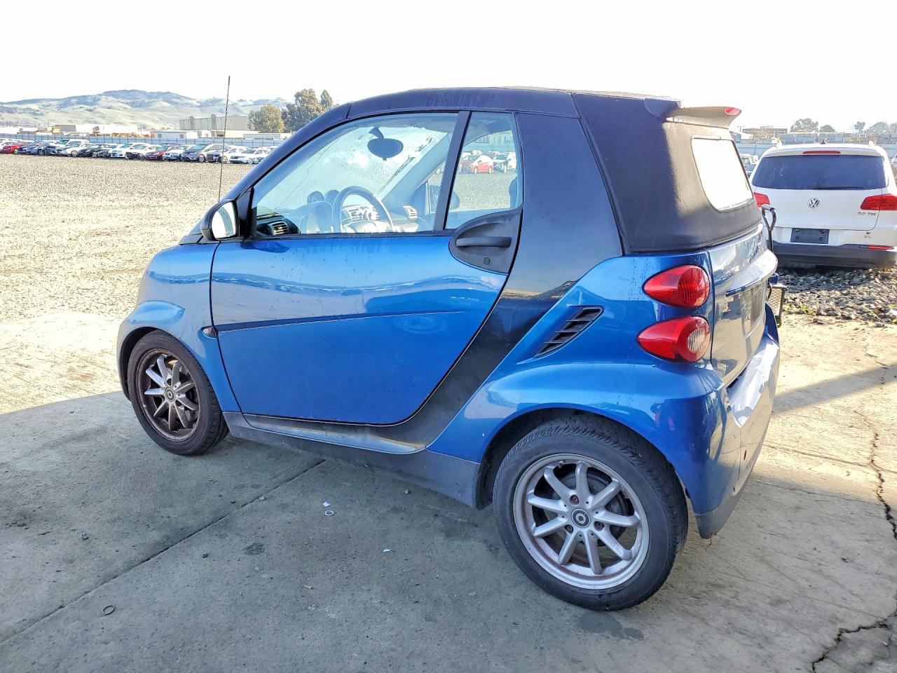 2008 SMART Fortwo VIN WMEEK31X38K190648 photo 2