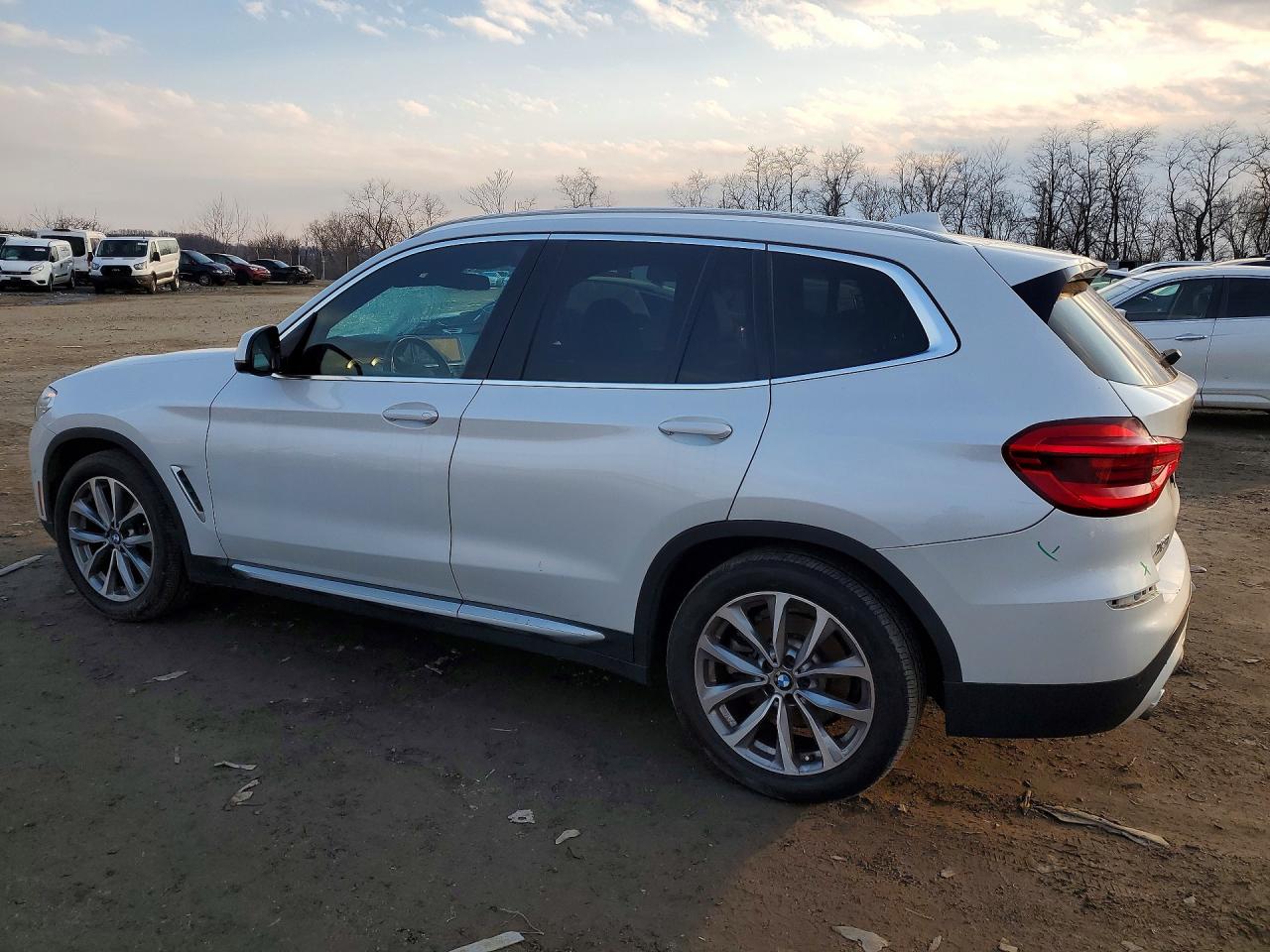 2018 BMW X3 VIN 5UXTR9C56JLD90053 photo 2