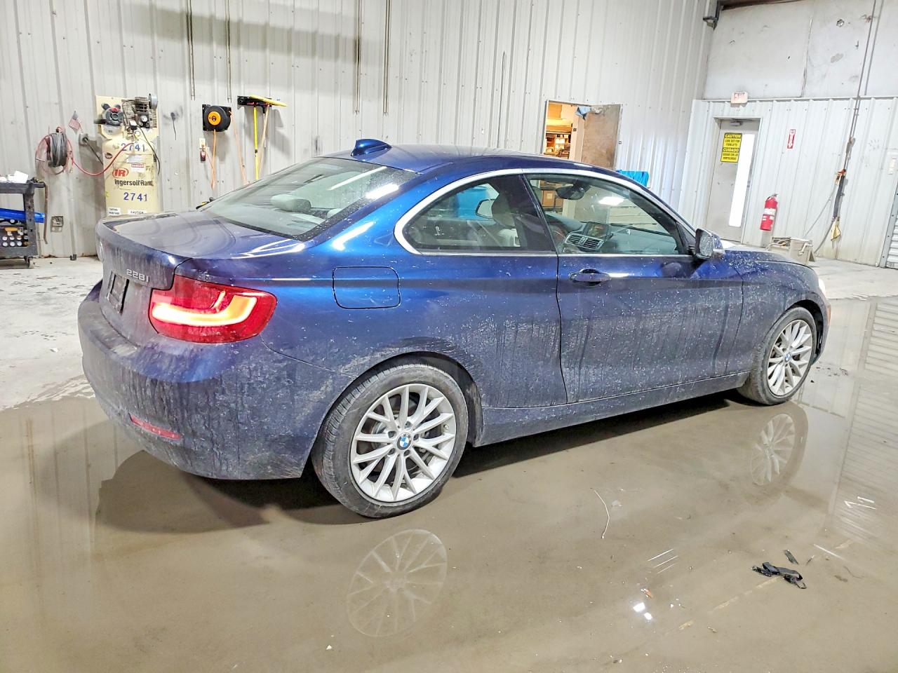 2016 BMW 2 series VIN WBA1G9C57GV727061 photo 3
