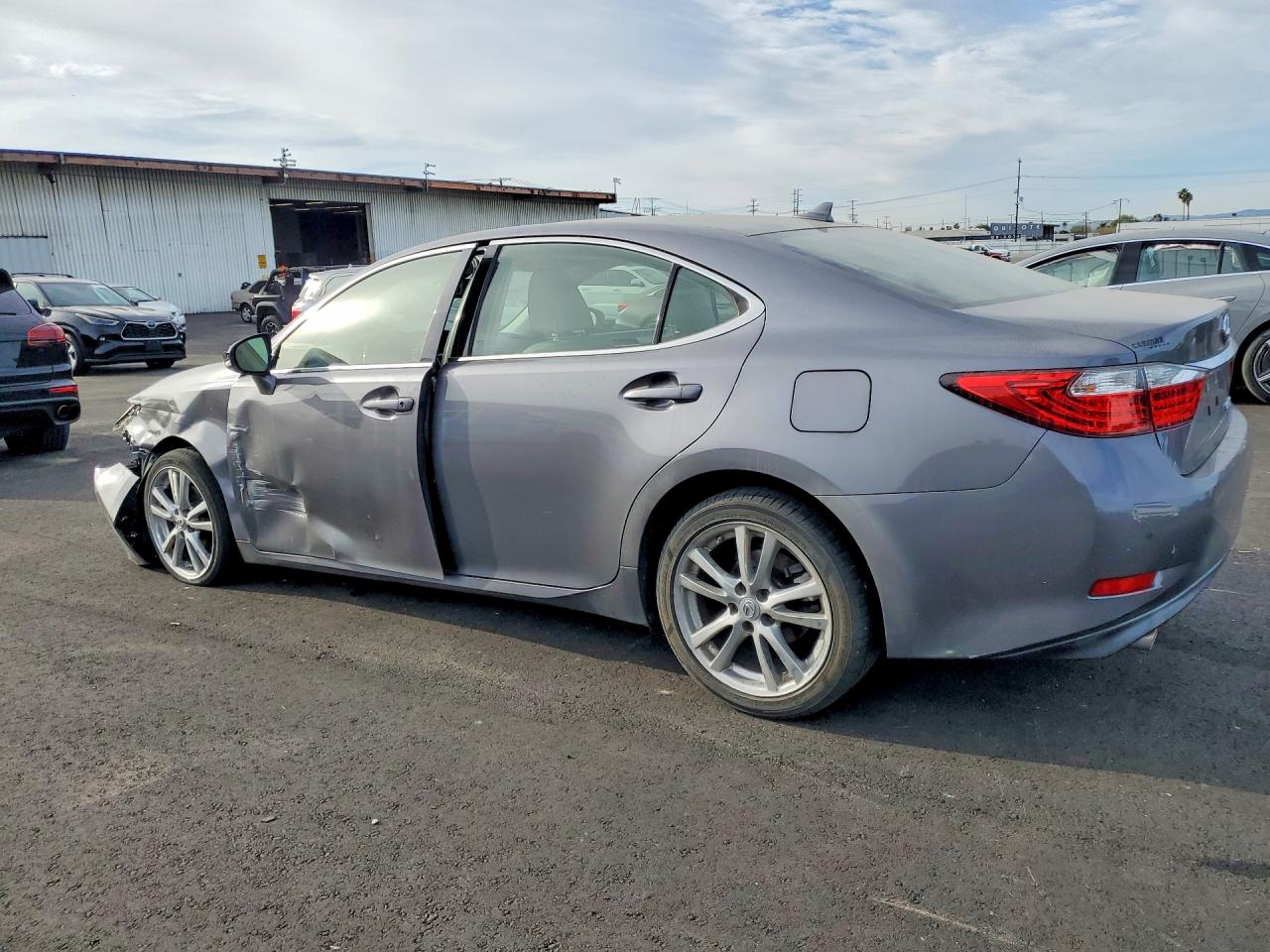 2014 Lexus ES350 VIN JTHBK1GG6E2141595 photo 2