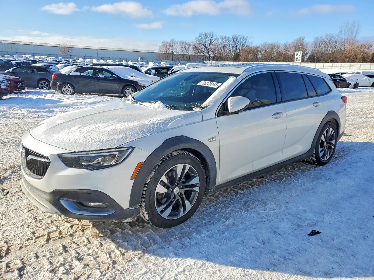 2018 Regal VIN W04GV8SX9J1155922 photo 1