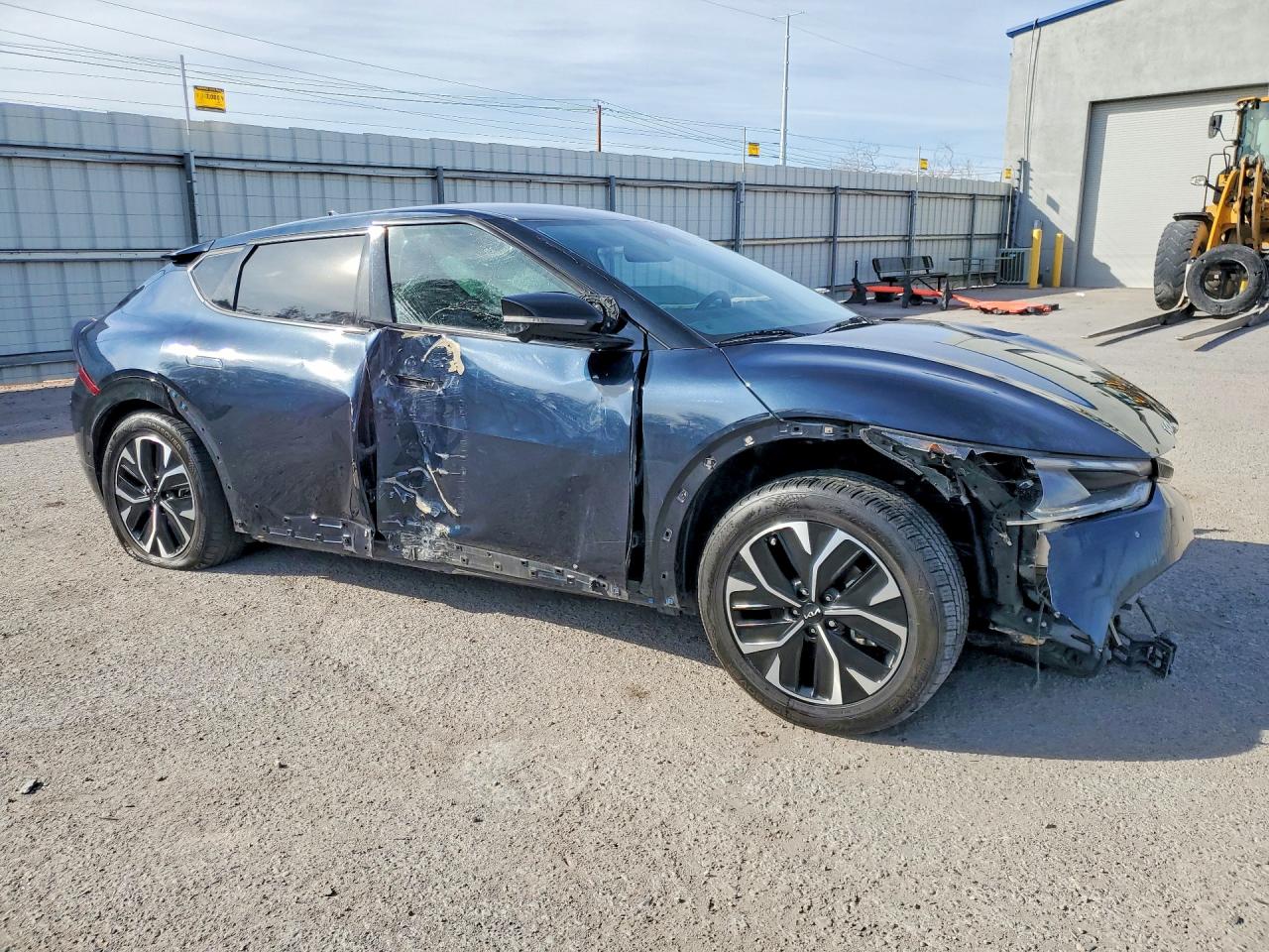 2022 Kia All other VIN KNDC3DLC1N5032791 photo 4