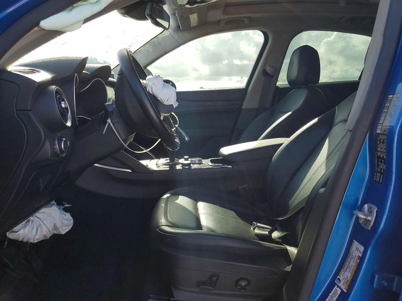 2020 Alfa Stelvio VIN ZASPAKAN3L7C76581 photo 7