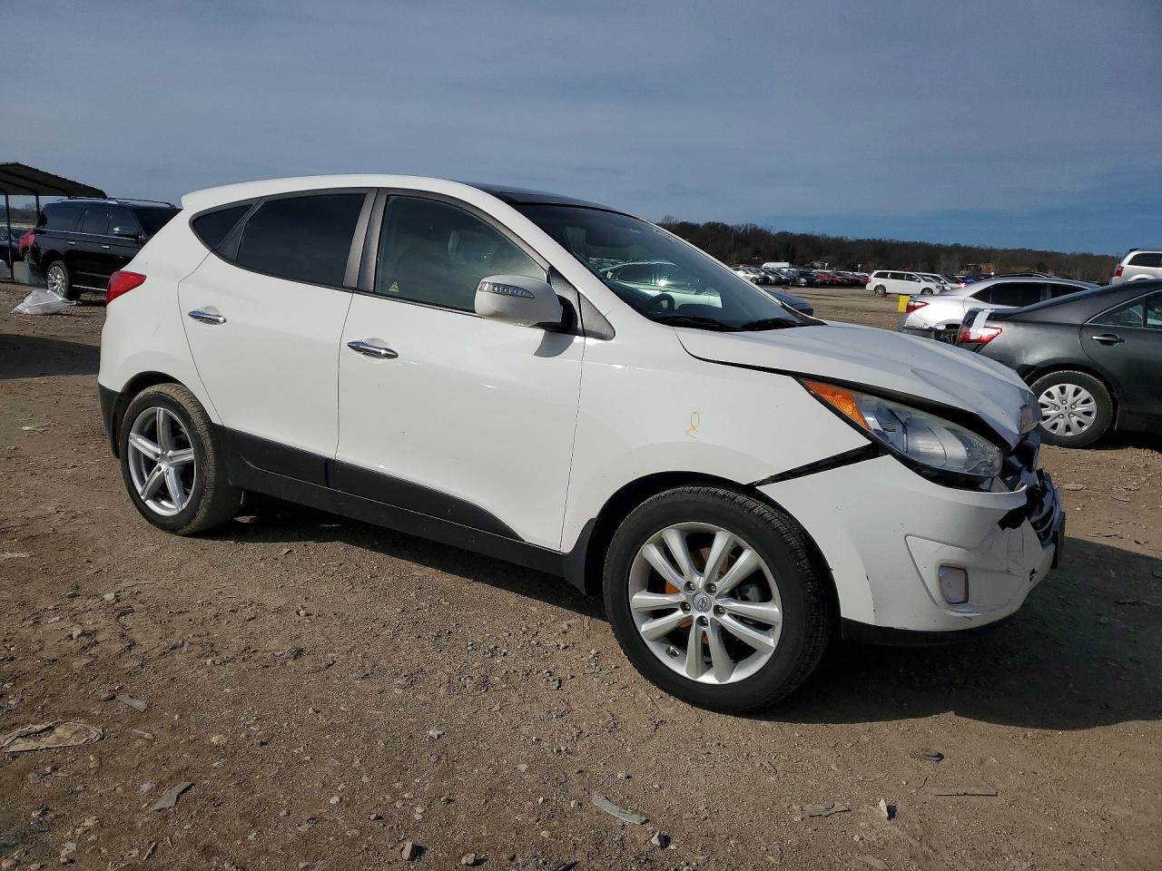 2013 HYUNDAI Tucson VIN KM8JUCAC4DU663570 photo 4