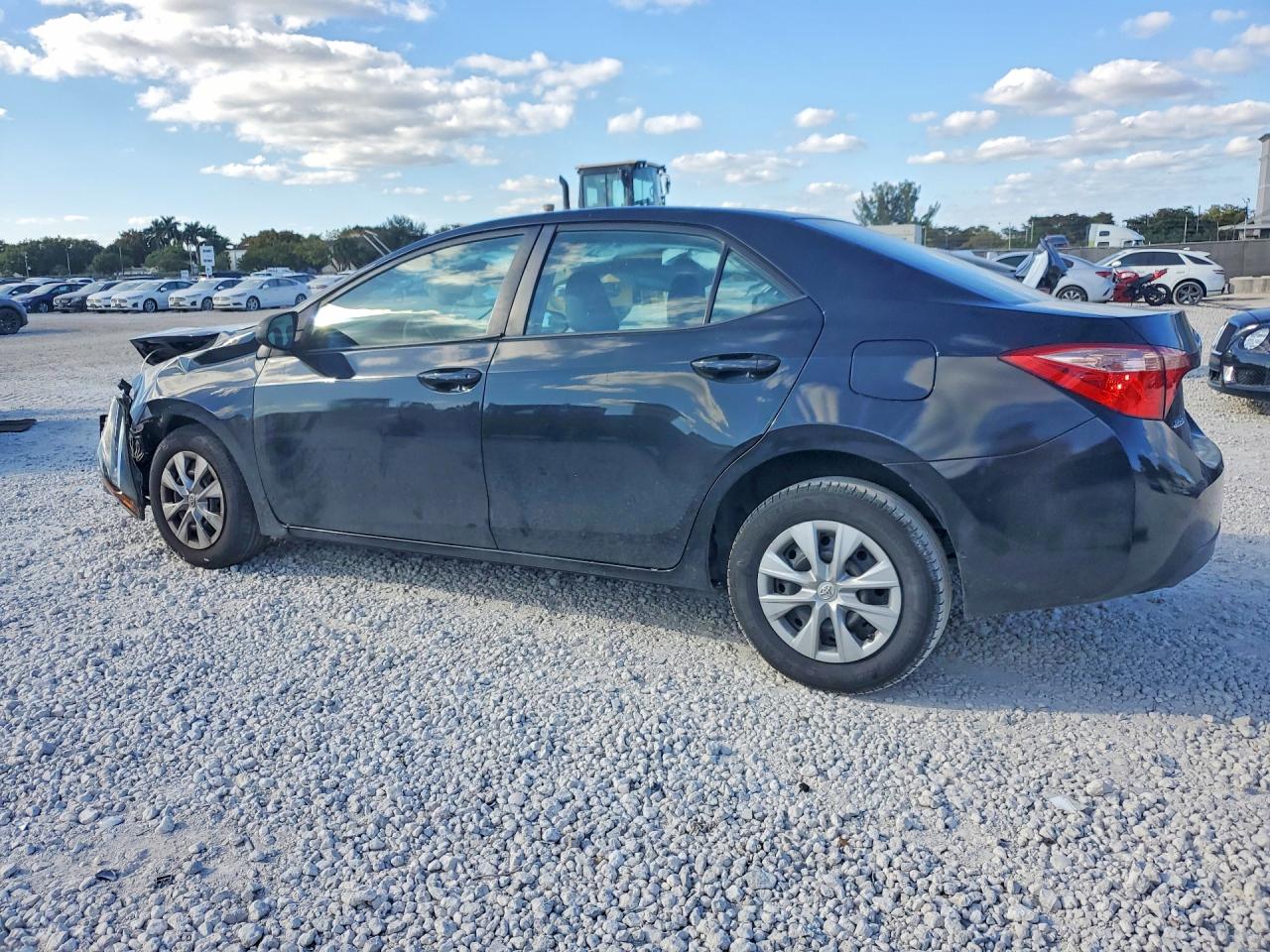 2017 Toyota Corolla VIN 2T1BURHE0HC916454 photo 2
