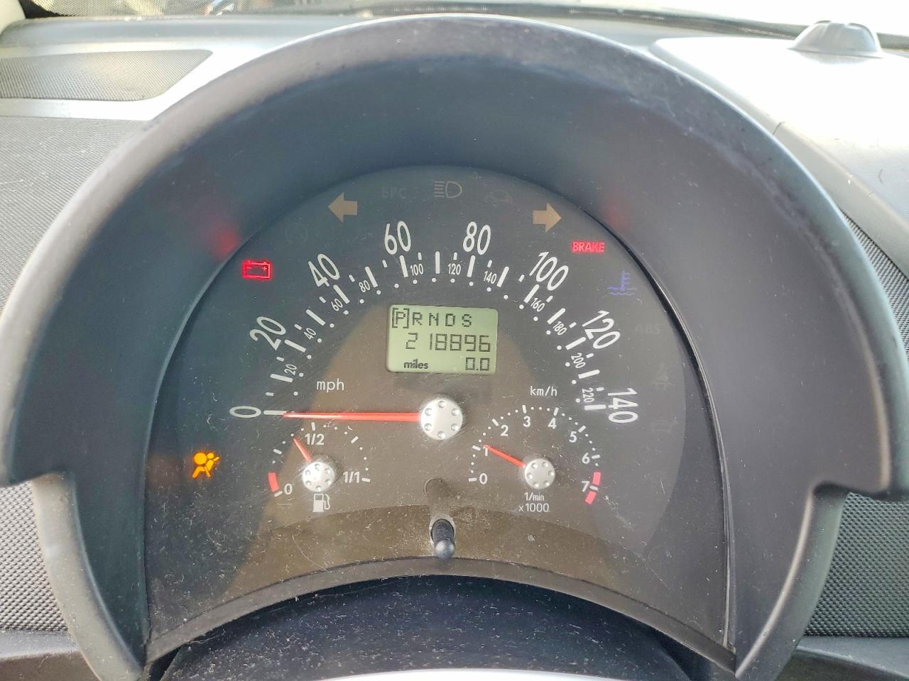 2005 Volkswagen Beetle VIN 3VWCM31Y25M356202 photo 9