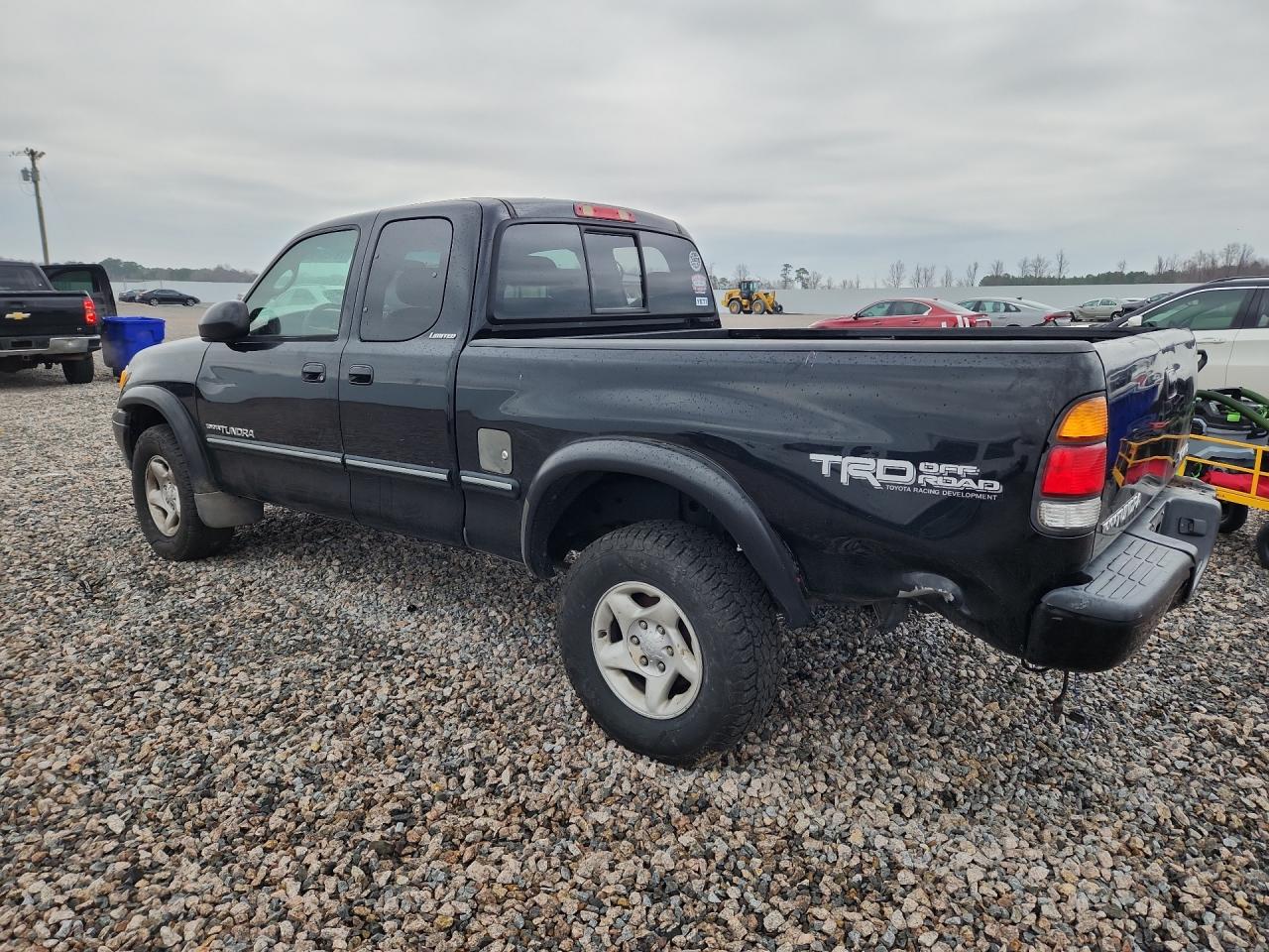 2002 TOYOTA Tundra VIN 5TBBT48182S262667 photo 2
