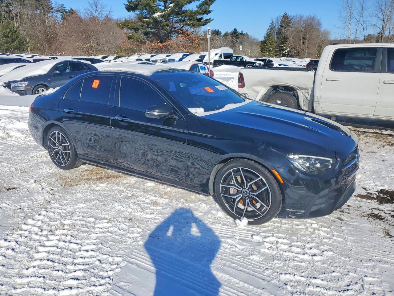 2022 Mercedes-Benz E-class VIN W1KZF8DB7NB072315 photo 4