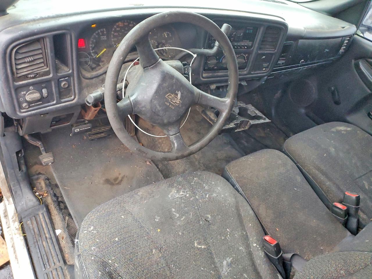 2000 Chevrolet Silverado 1500 VIN 1GCEC14W5YE304960 photo 8