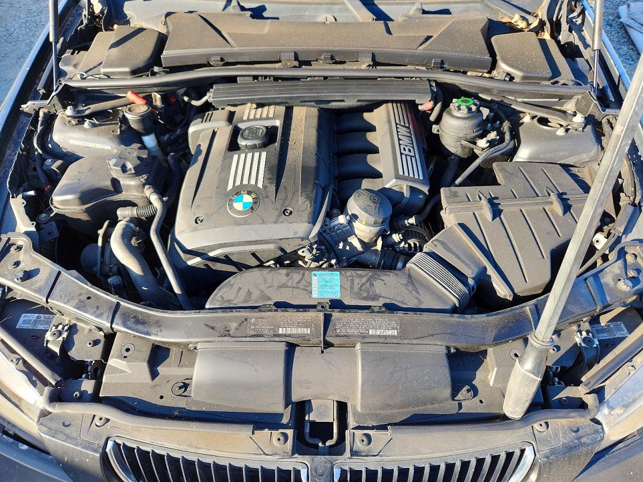2008 BMW 3 series VIN WBAVC535X8FZ86712 photo 11