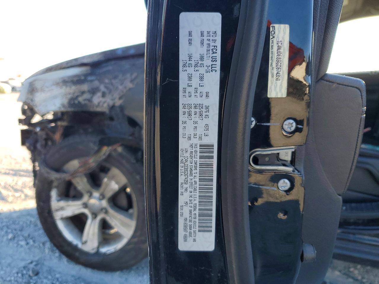 2016 Jeep Compass VIN 1C4NJDEB9GD674350 photo 12