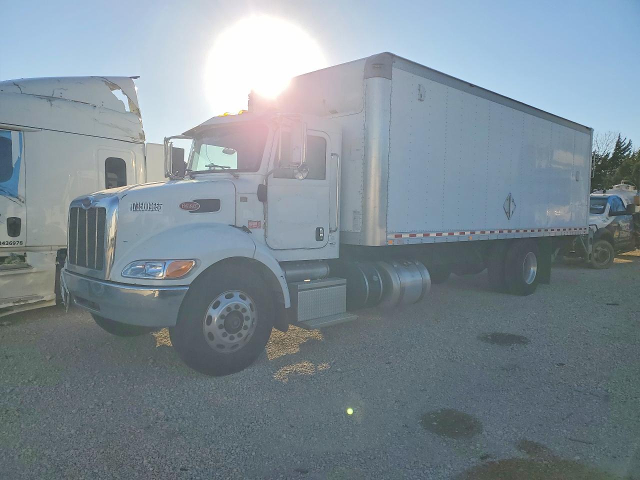 2016 PETERBILT All models VIN 2NP2HM6X3GM362553 photo 1