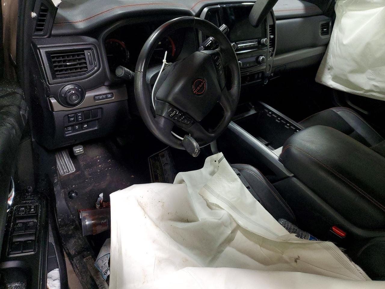 2023 Nissan TITAN VIN 1N6AA1ED2PN101554 photo 8