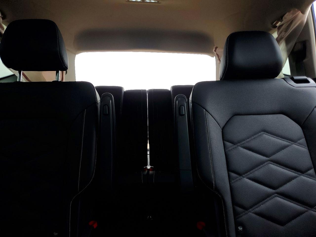 2025 Volkswagen Atlas VIN 1V2KR2CA9SC527744 photo 10