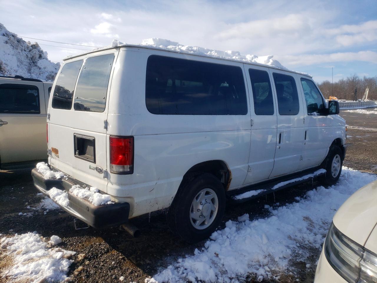 2014 Ford All models VIN 1FBNE3BL4EDA27352 photo 3