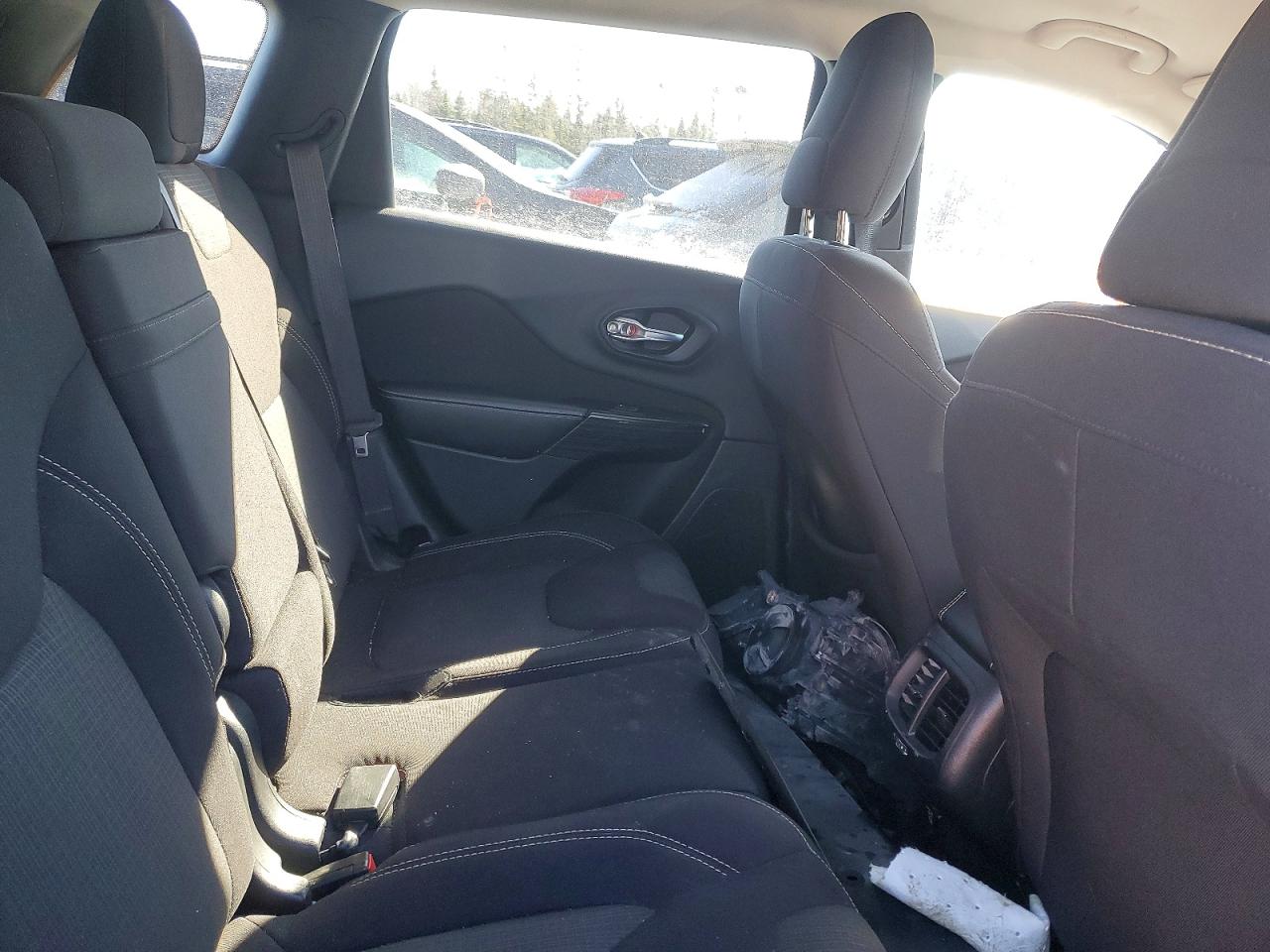 2016 Jeep Grand cher VIN 1C4PJLCSXGW176751 photo 11
